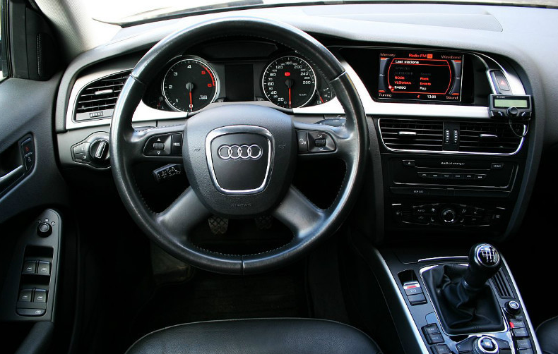 Audi A4 Avant Sisätilat